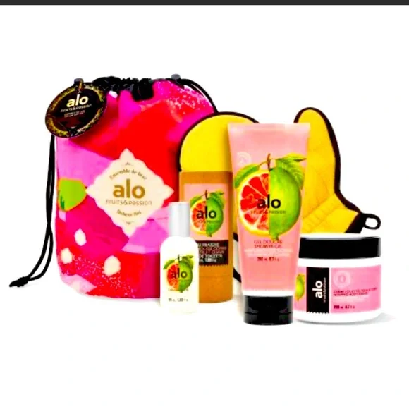 Fruits & Passion Grapefruit Guava Gift Set - Picture 1 of 2